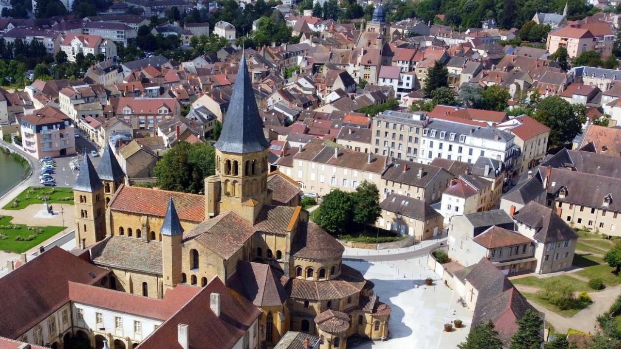 Hotel De La Basilique Paray-le-Monial Esterno foto