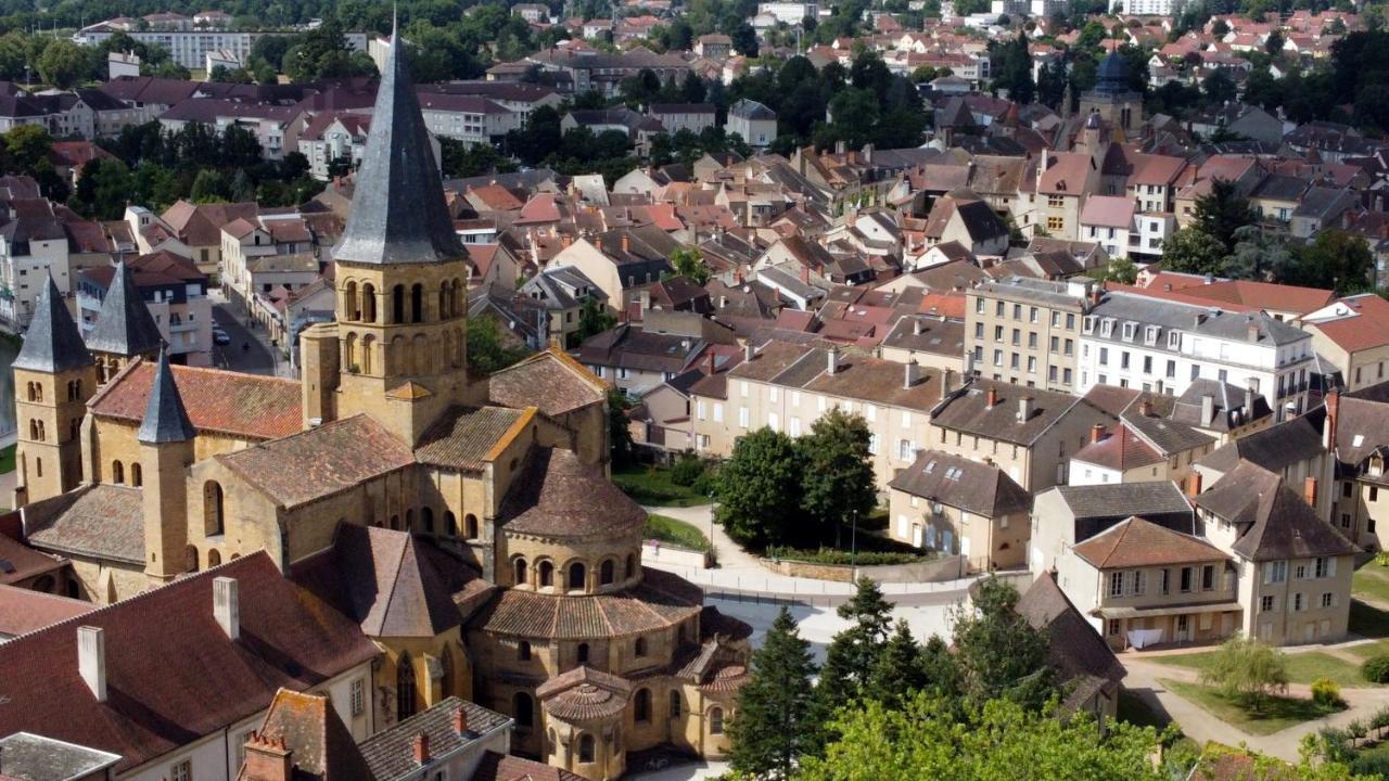 Hotel De La Basilique Paray-le-Monial Esterno foto