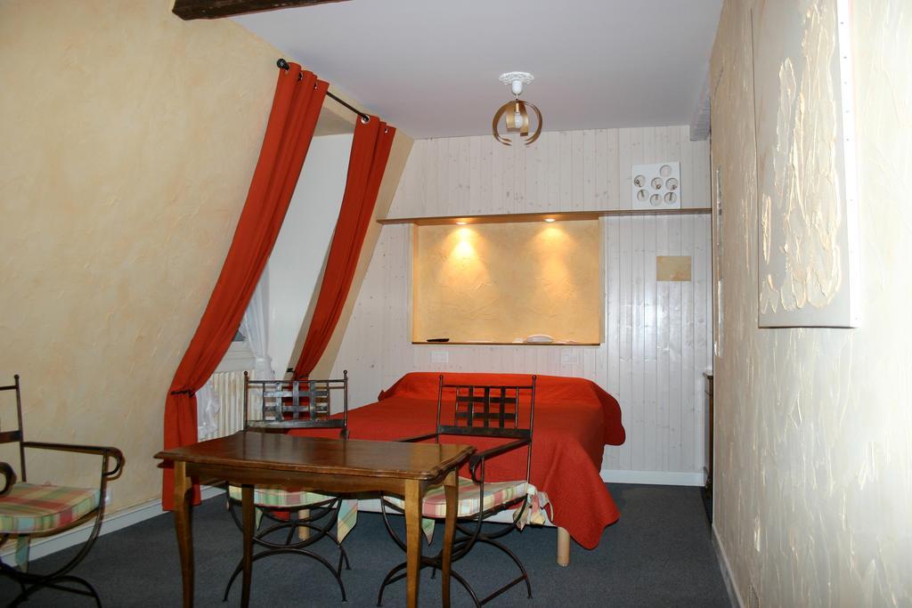 Hotel De La Basilique Paray-le-Monial Esterno foto